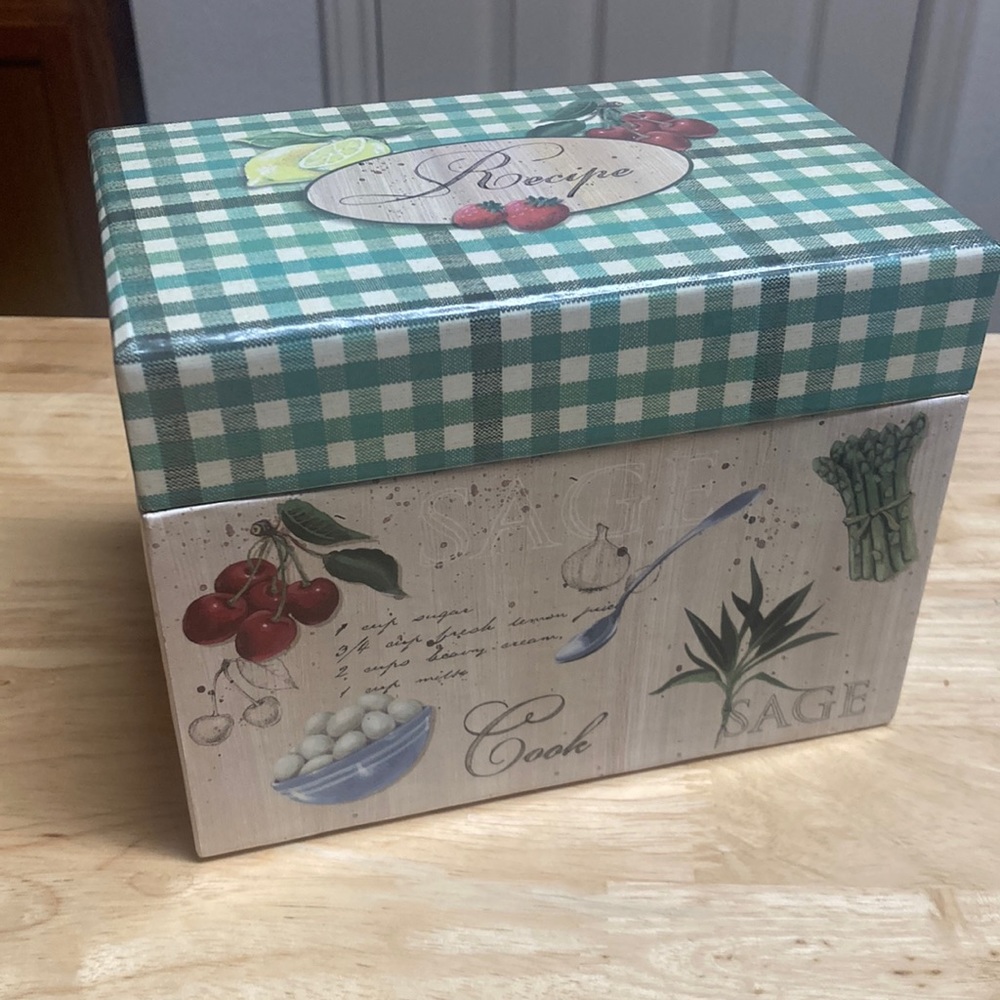 Vintage 2002 MARTIN DESIGNS Food Recipe Box with removable lid